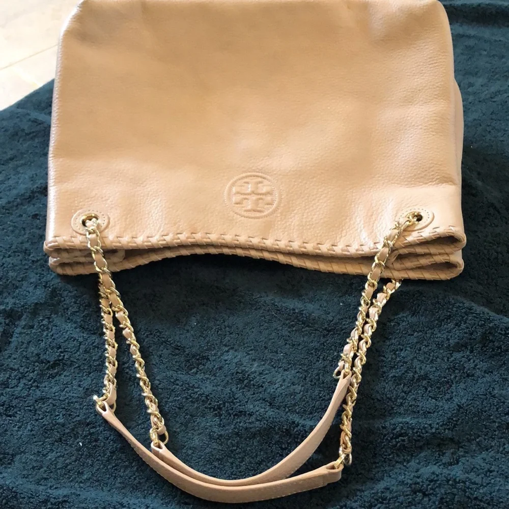 Tory Burch stamped logo, pebbled leather creamy pink braided top & chain handbag